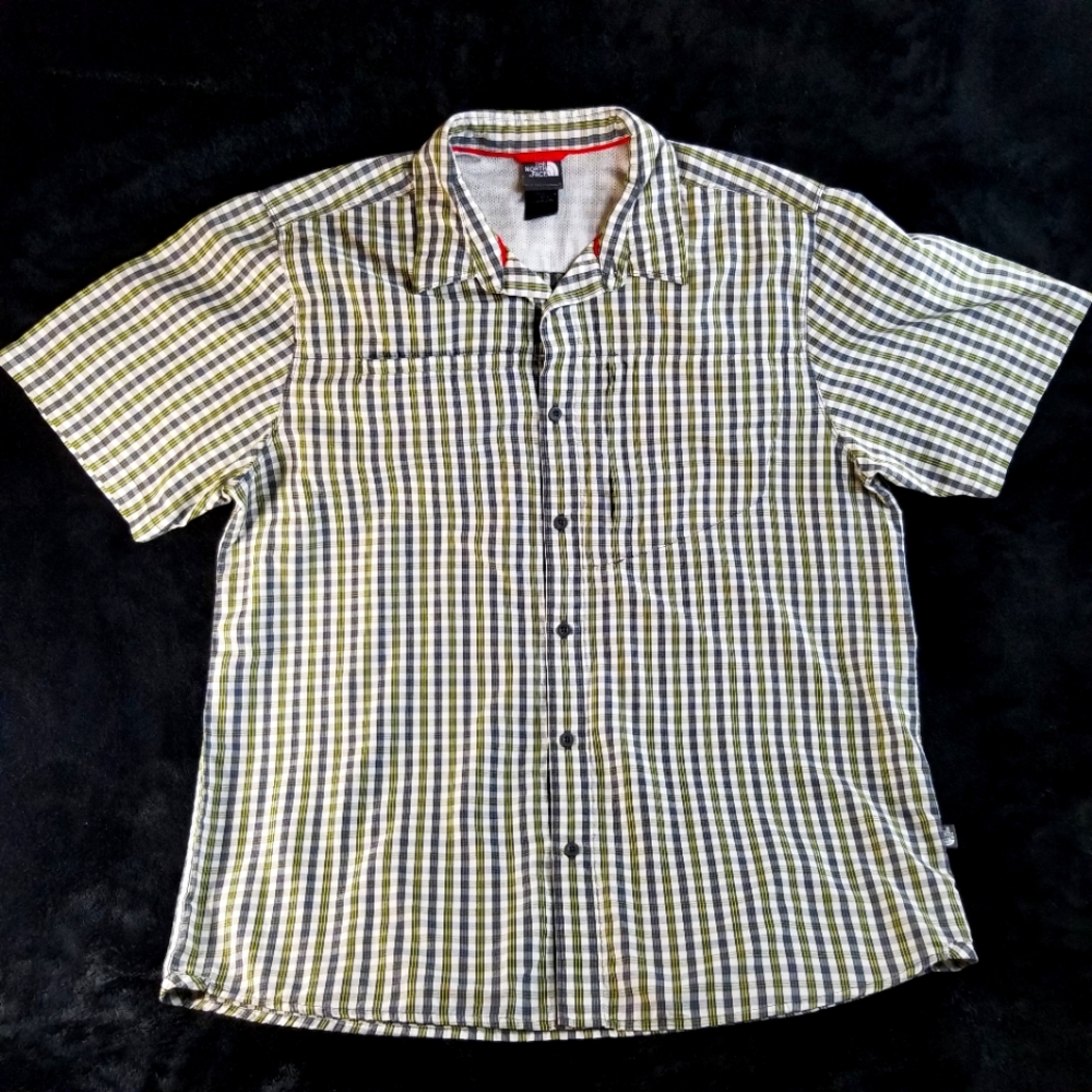 Mens the north face short sleeve button down shirt